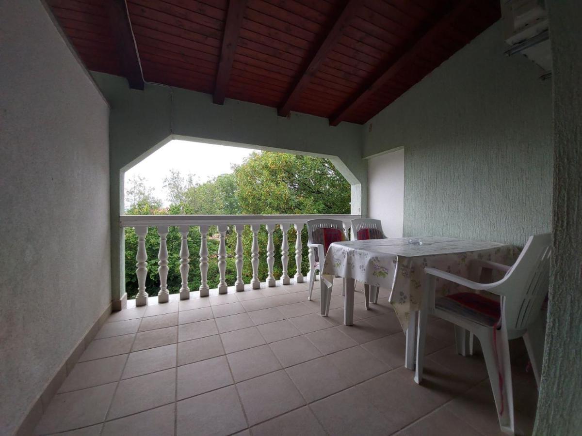 Apartment Pezic Krk Town Exterior photo