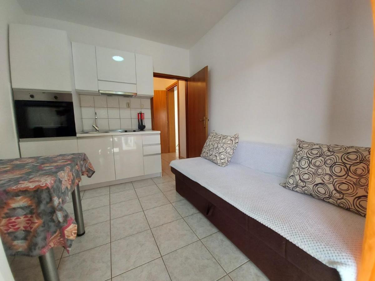 Apartment Pezic Krk Town Exterior photo