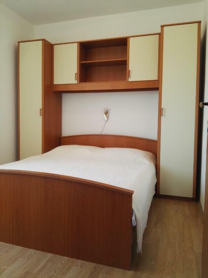 Apartment Pezic Krk Town Exterior photo